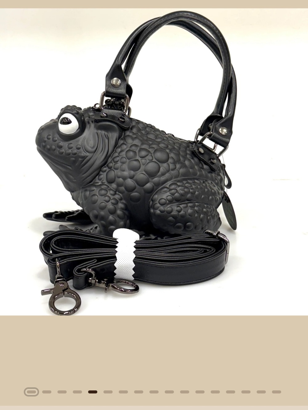 Novelty Black Frog Purse Windy Willow NWT glow in the dark eyes - Picture 3 of 6